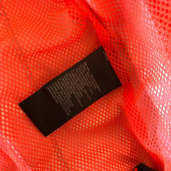 {The North Face} Women’s lightweight windbreaker jacket - Picture 8 of 9